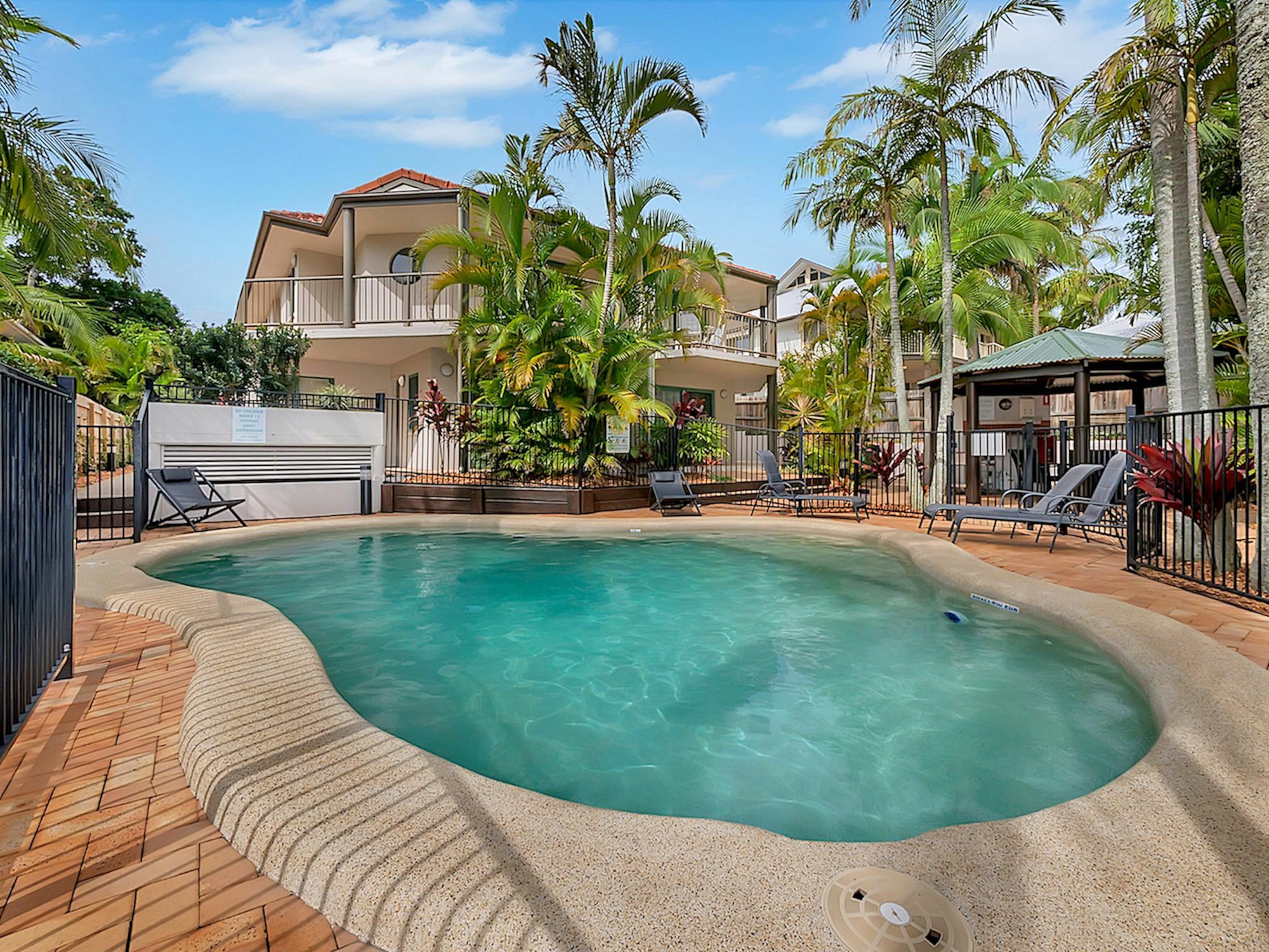 Aparthotel Cossies By The Sea Byron Bay Exteriér fotografie
